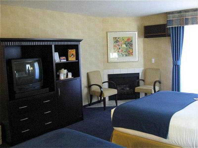 Holiday Inn Express Grover Beach-Pismo Beach Area By Ihg Room photo